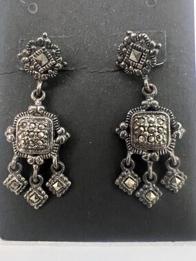 Vintage-Sterling sliver Marqusite Dangle Earrings